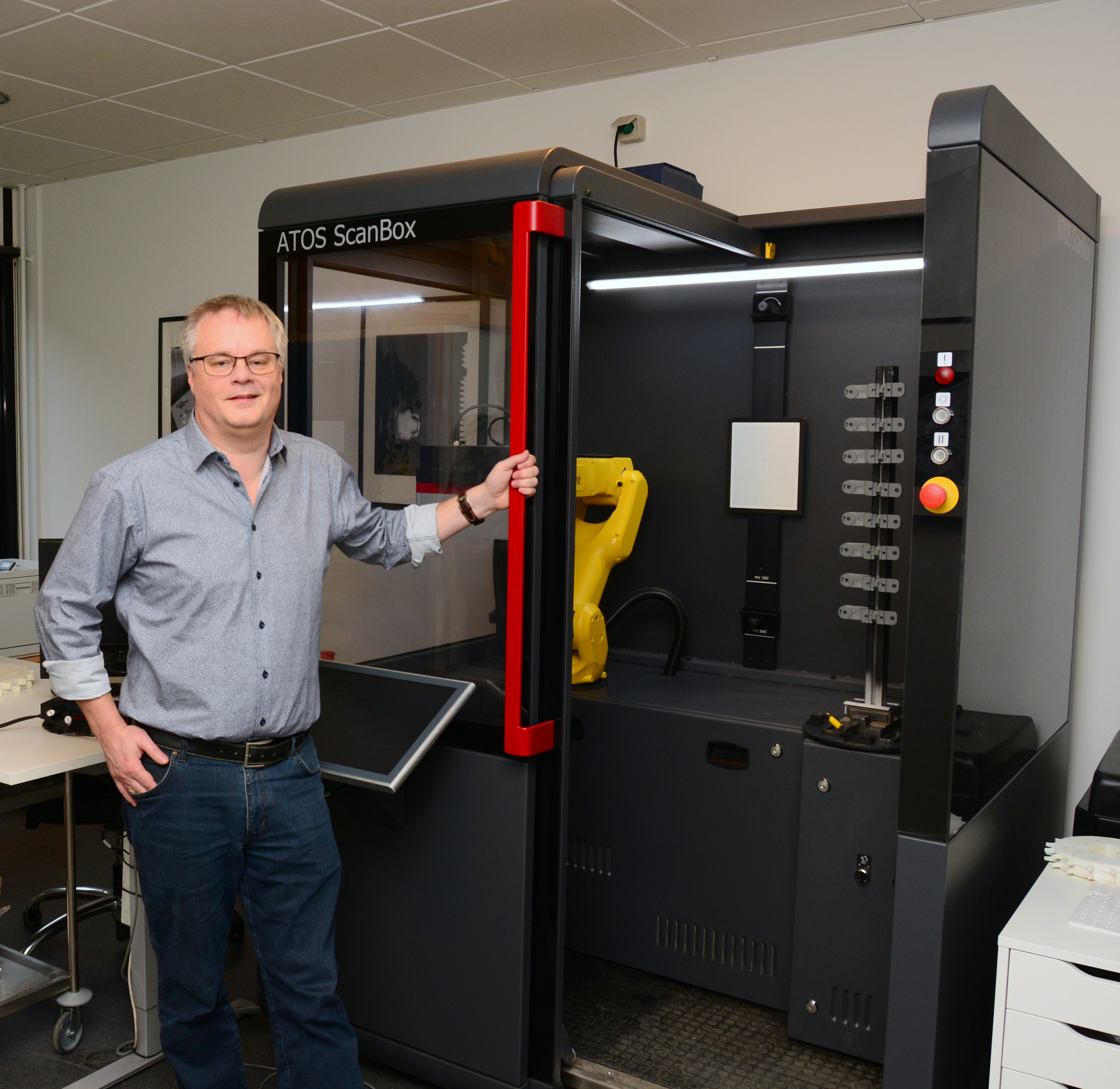 [Translate to English:] Ammeraal Beltech Modular har investeret i den fuldautomatisk ATOS ScanBox 4105